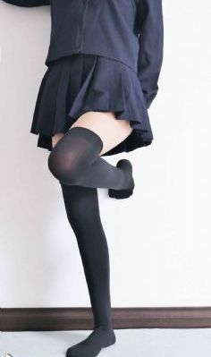 三攻一受4p巨肉寝室_午夜在线观看完整版