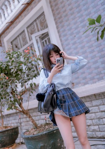 一个人看的免费在线视频_DVD在线手机播放